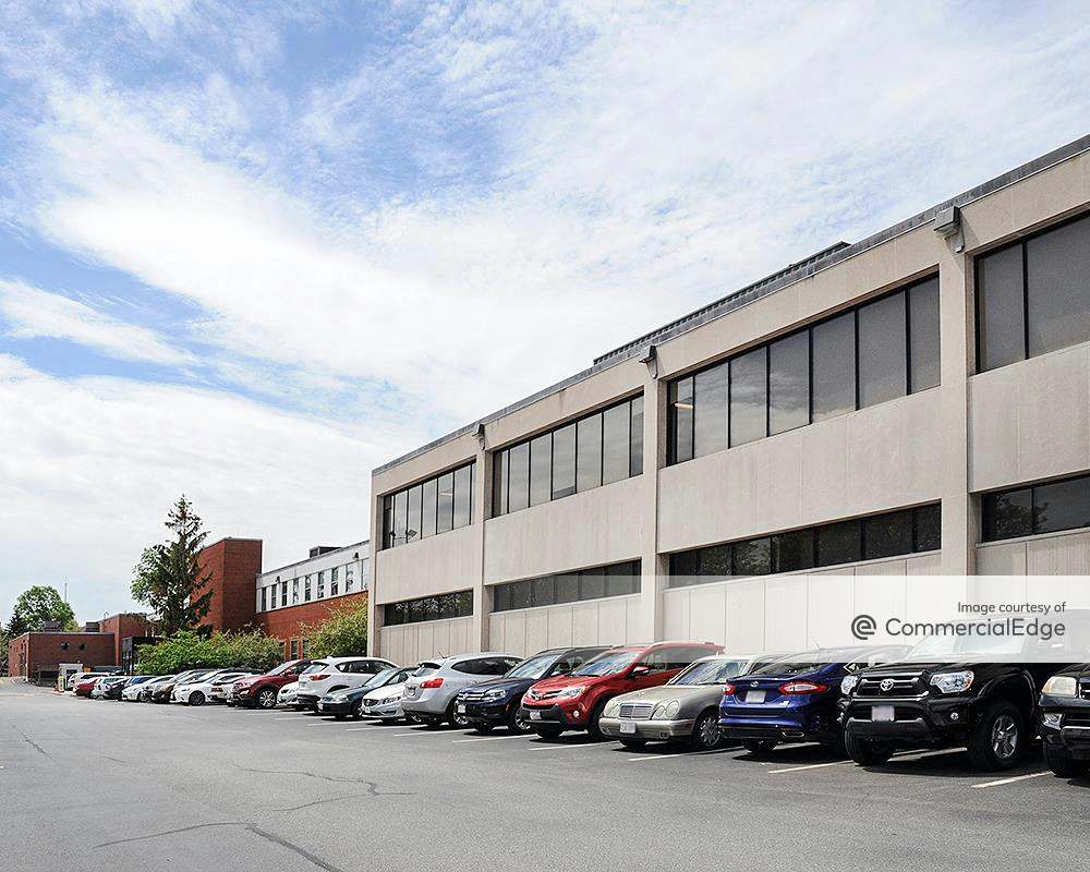 Santander Bank Headquarters 2 William T. Morrissey Blvd, Boston, MA